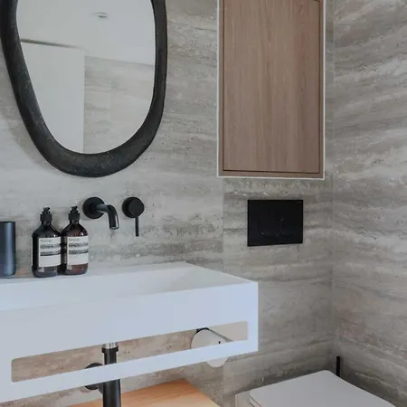 Elegance & Charm In This Cocoon With Ac - Louvre * Paris